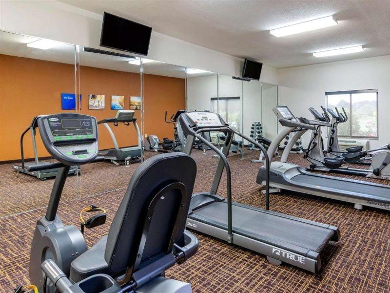 Comfort Inn & Suites Блу-Ридж Екстер'єр фото