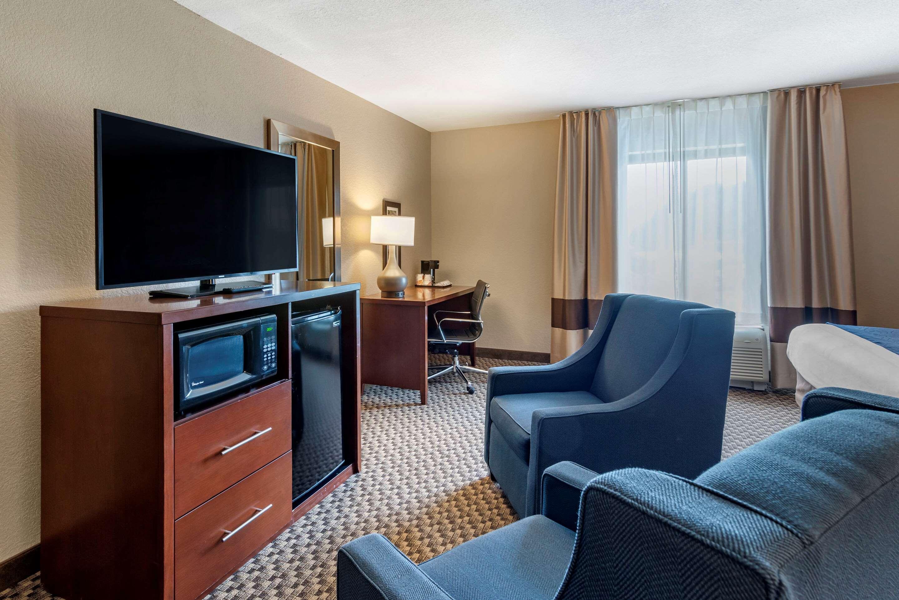 Comfort Inn & Suites Блу-Ридж Екстер'єр фото