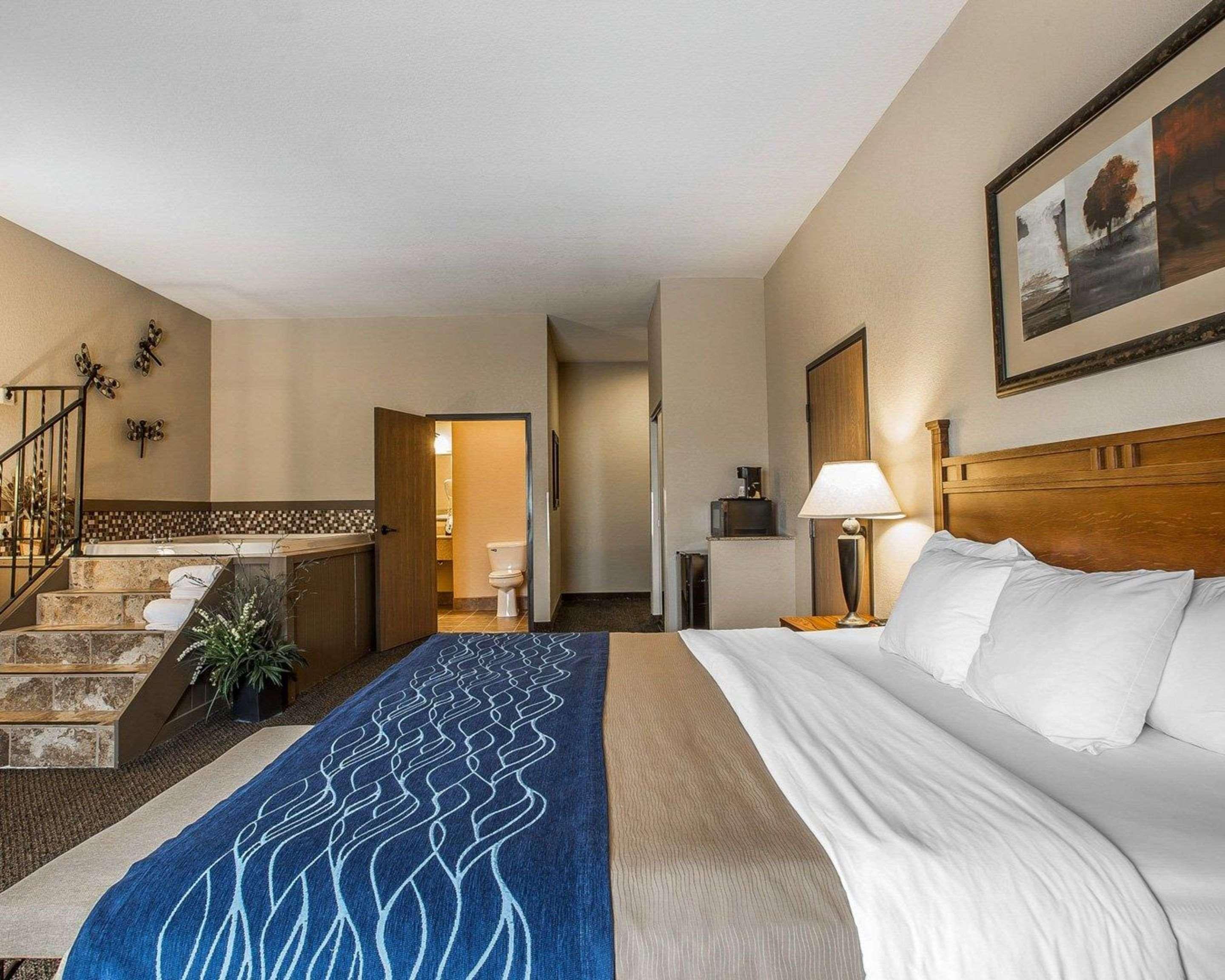 Comfort Inn & Suites Блу-Ридж Екстер'єр фото