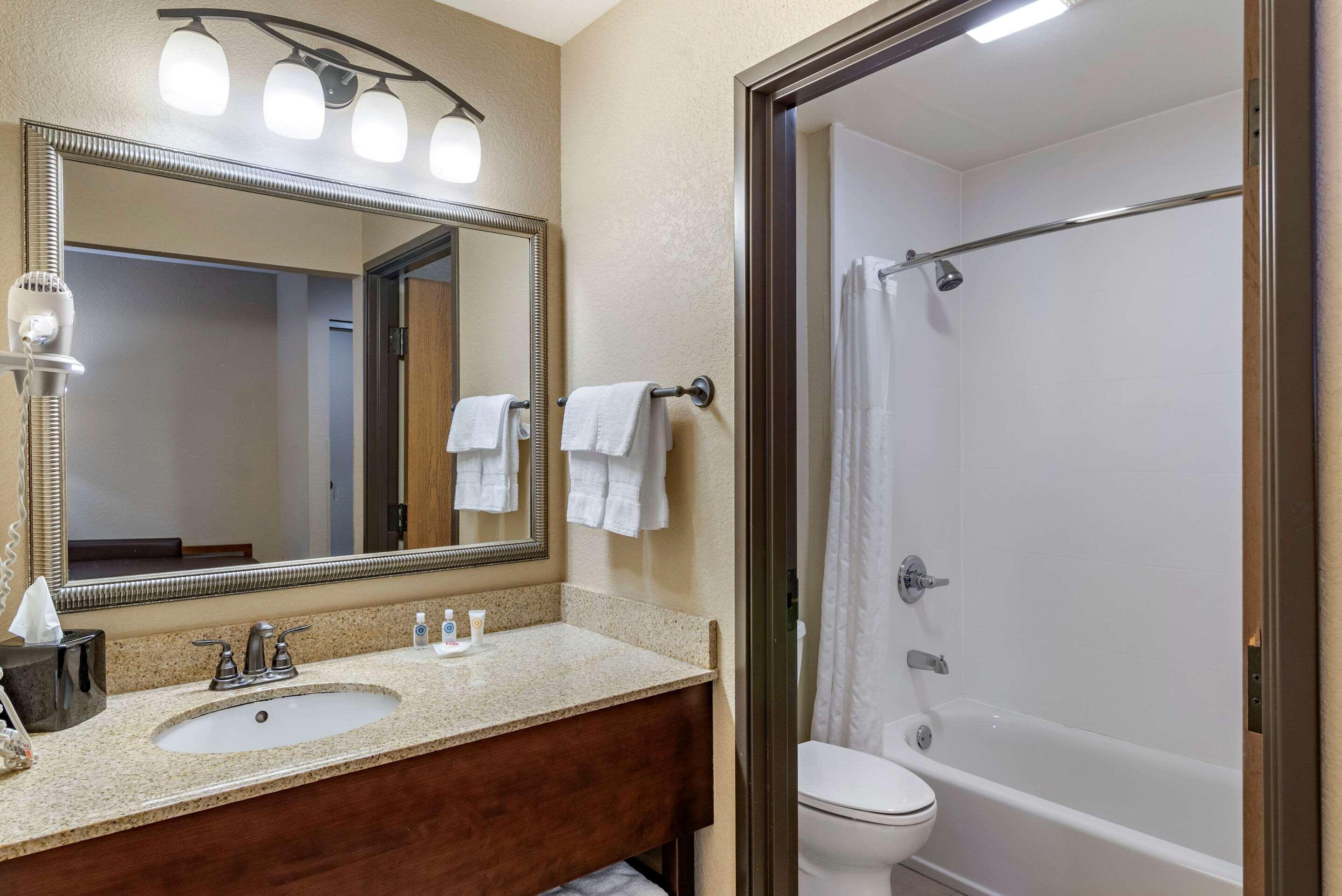 Comfort Inn & Suites Блу-Ридж Екстер'єр фото