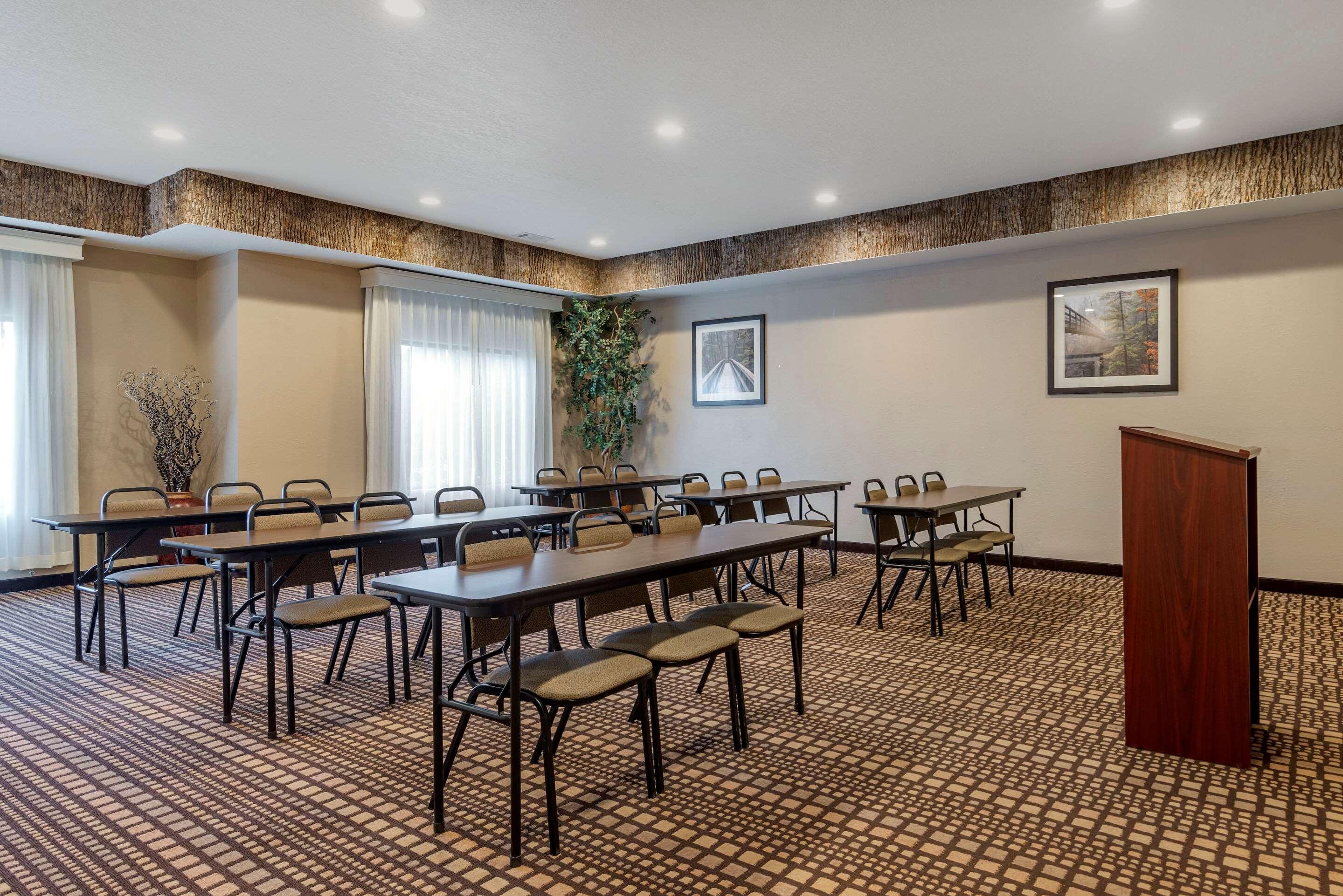 Comfort Inn & Suites Блу-Ридж Екстер'єр фото
