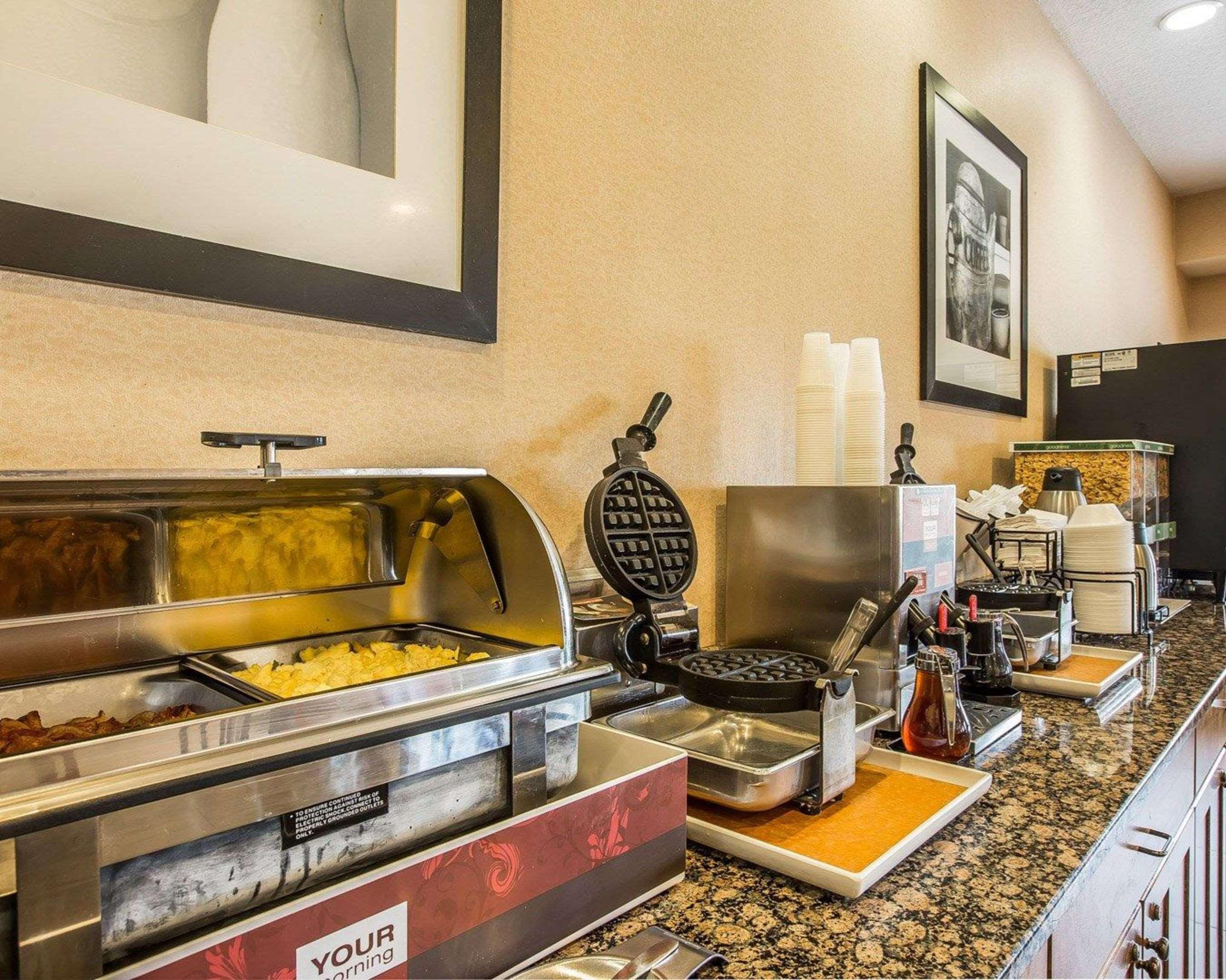 Comfort Inn & Suites Блу-Ридж Екстер'єр фото