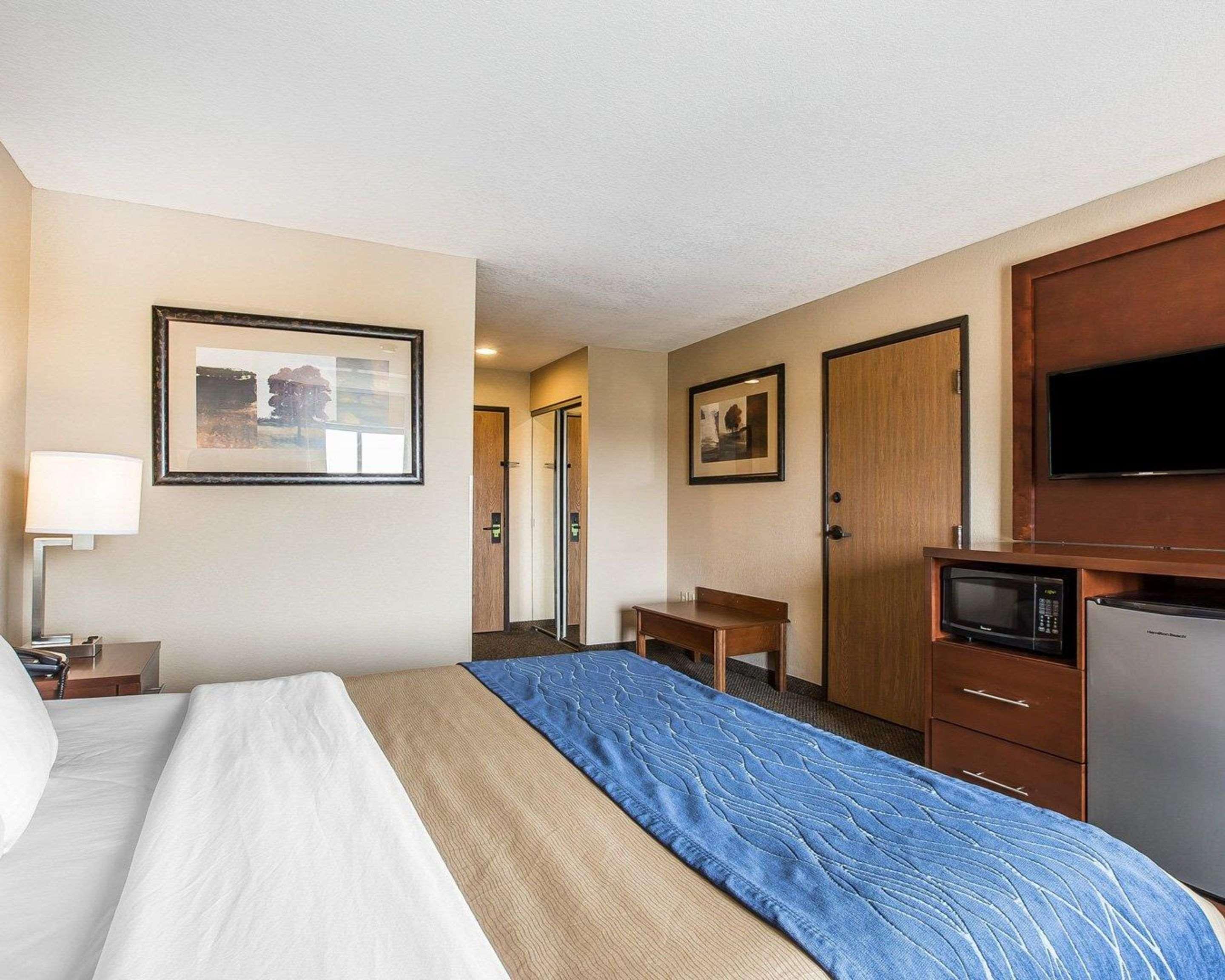 Comfort Inn & Suites Блу-Ридж Екстер'єр фото