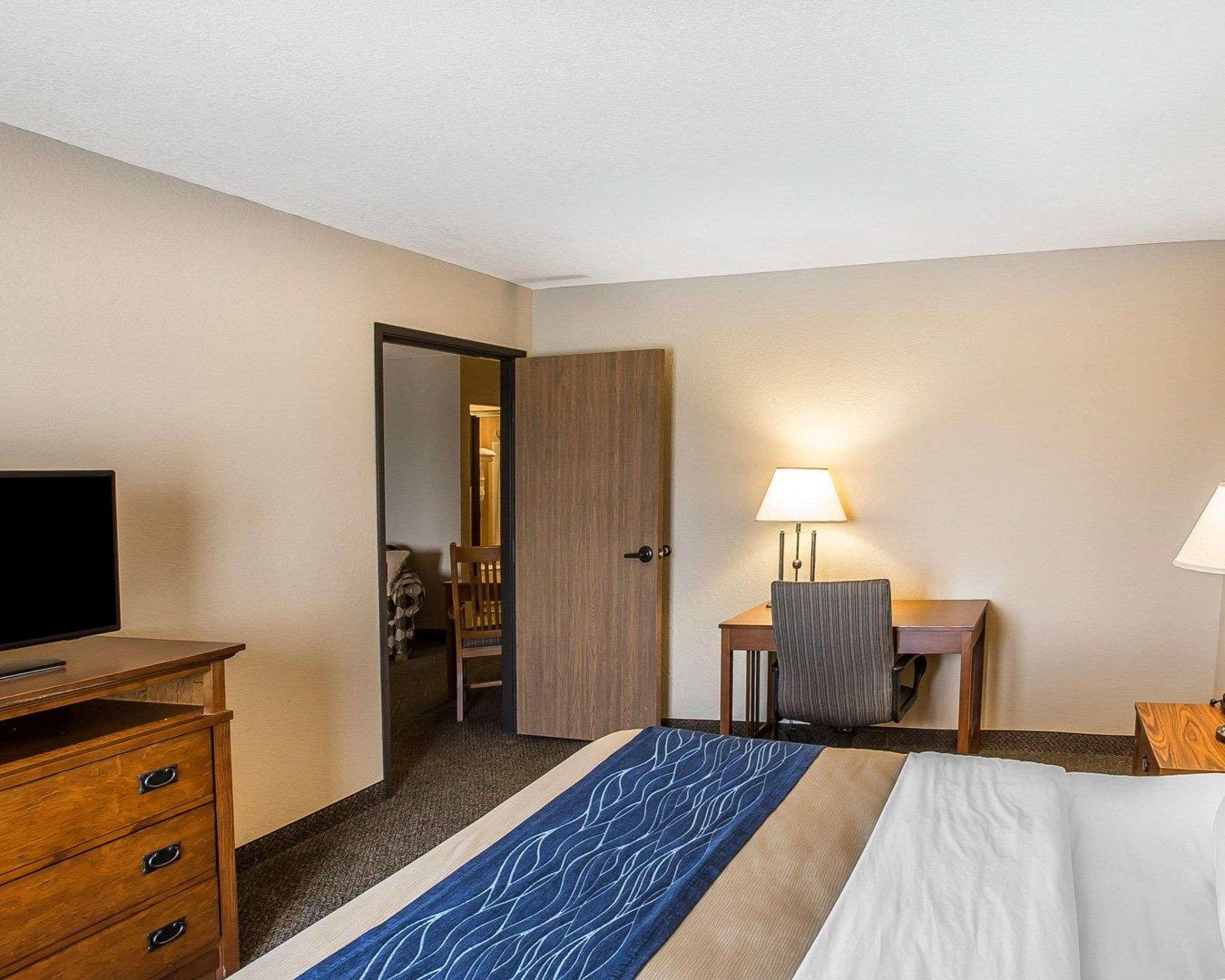 Comfort Inn & Suites Блу-Ридж Екстер'єр фото