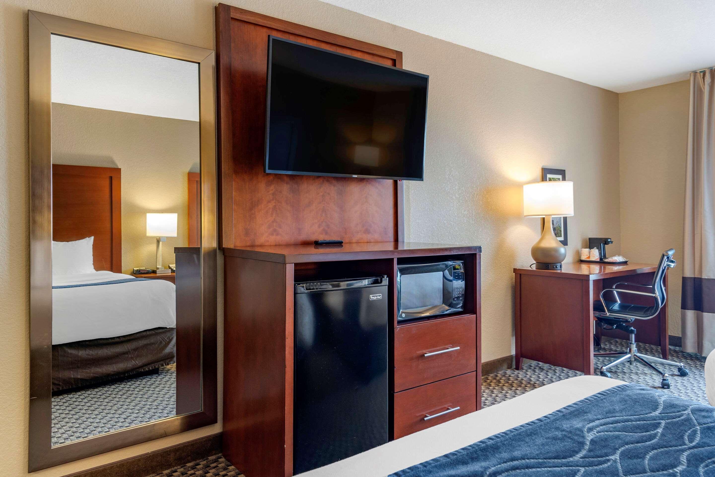 Comfort Inn & Suites Блу-Ридж Екстер'єр фото